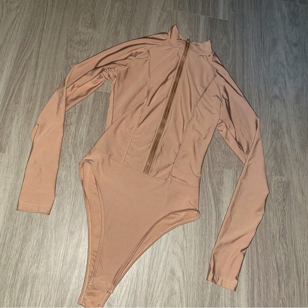 Zip Up Long Sleeve Bodysuit | Activewear - Picture 5 of 8
